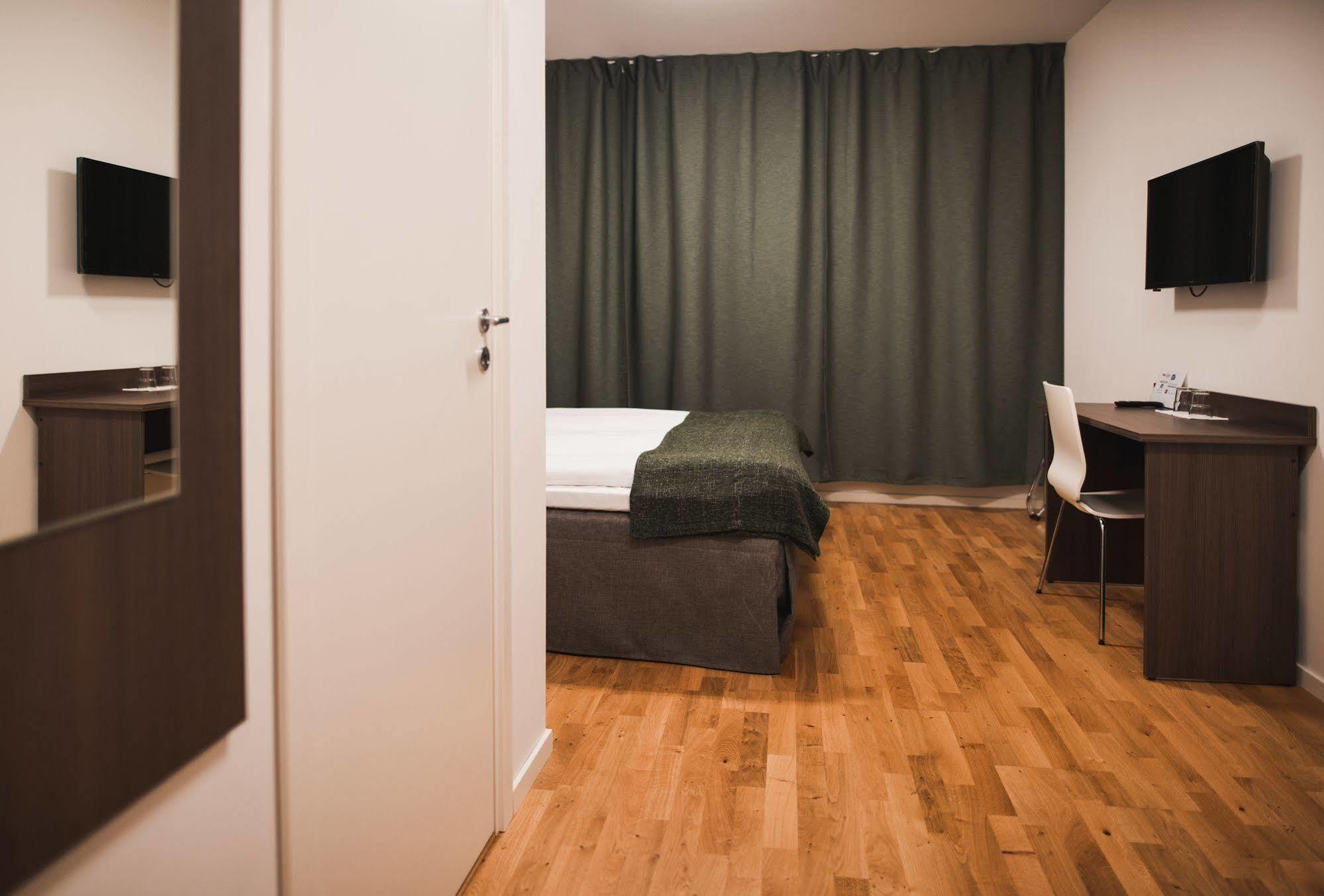 Stay Xtra Hotel Kista Stockholm Buitenkant foto