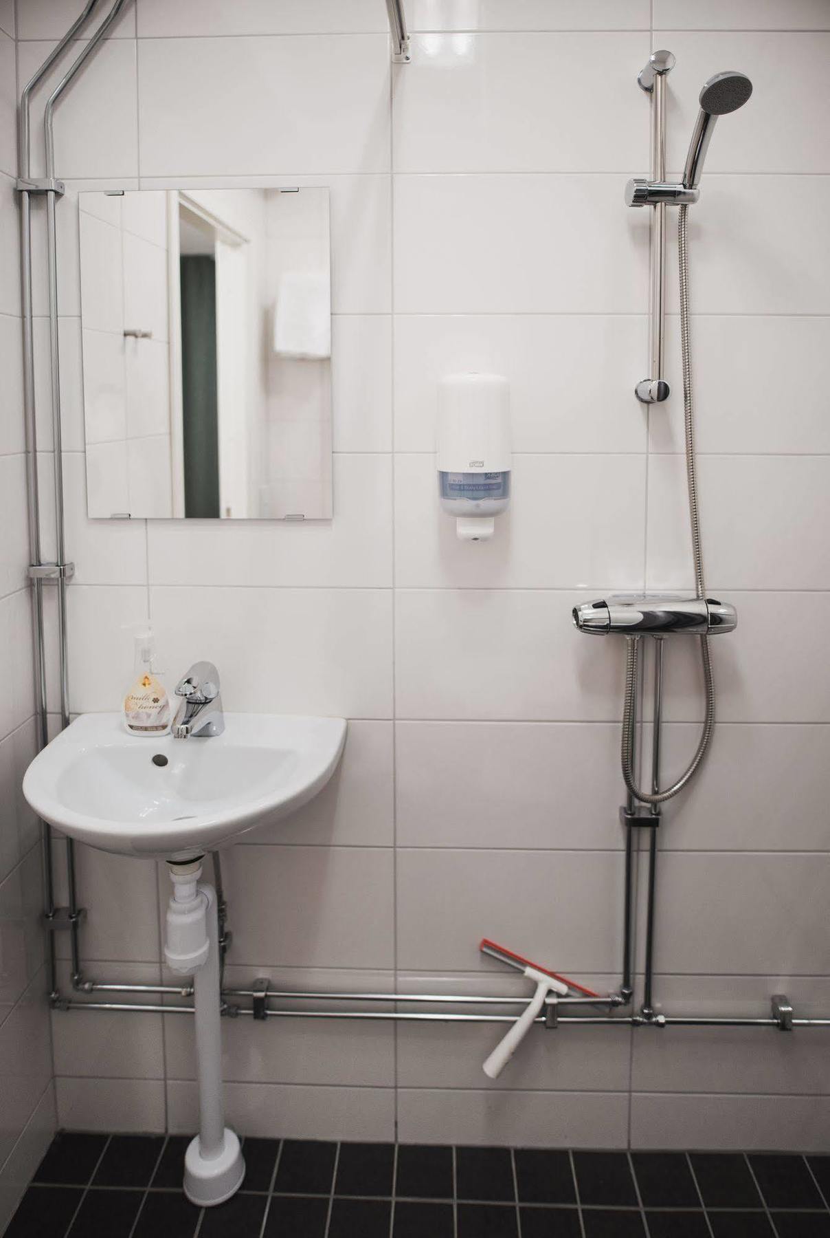 Stay Xtra Hotel Kista Stockholm Buitenkant foto